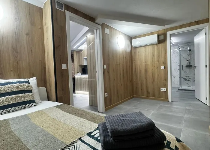 Oriola 35 * Valencia